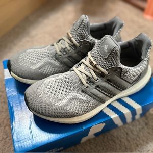 Adidas ultraboost gray size 6.5